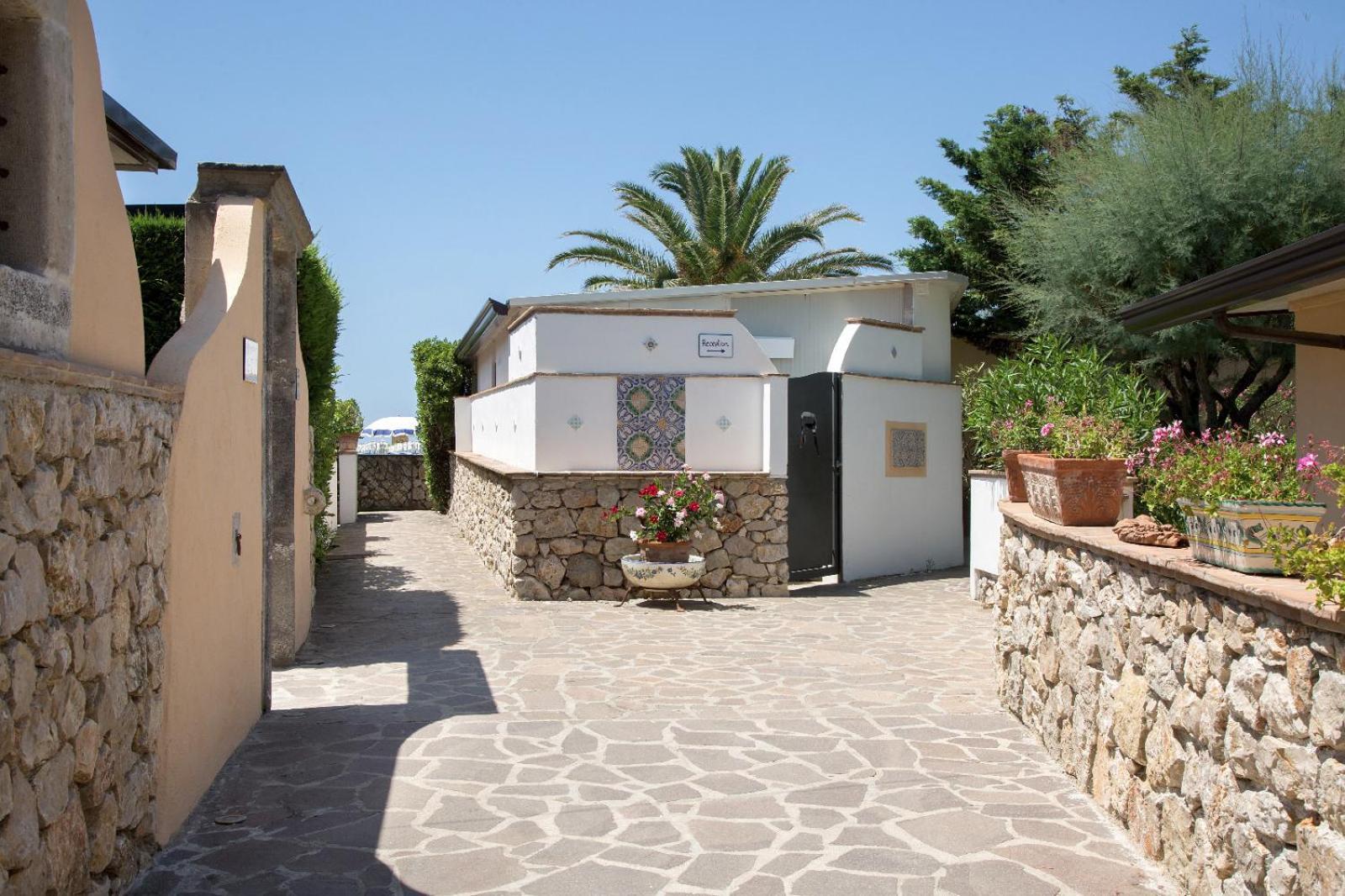 Torre San Vito Villaggio Hotel 3*